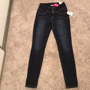 High waisted jeans